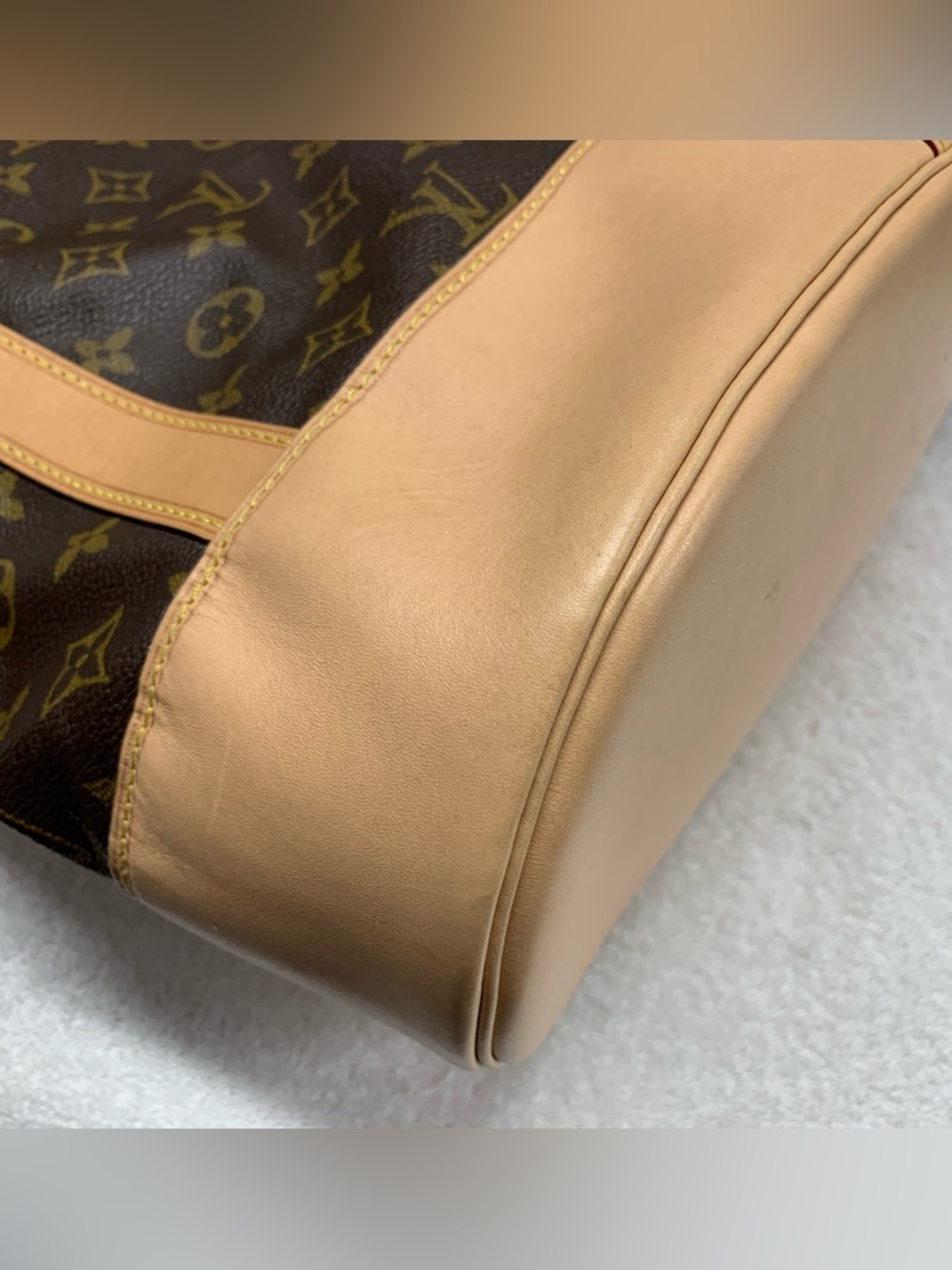 Louis Vuitton Randonnee GM Monogram Backpack - Picture 6 of 16